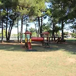 Ariel A4, Quiet Area Only 2 Km From The Filipac