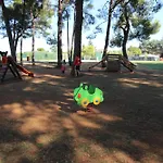 Ariel A4, Quiet Area Only 2 Km From The 빌라 *