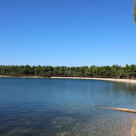 Ariel A4, Quiet Area Only 2 Km From The *