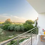 Ariel A4, Quiet Area Only 2 Km From The וילה *