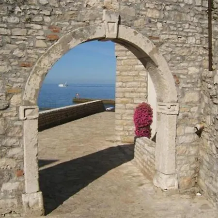 Villa Ariel A4, Quiet Area Only 2 Km From The Beach *