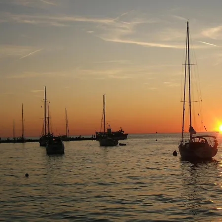 Ariel A4, Quiet Area Only 2 Km From The Beach Filipac