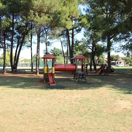 Ariel A4, Quiet Area Only 2 Km From The Beach Filipac