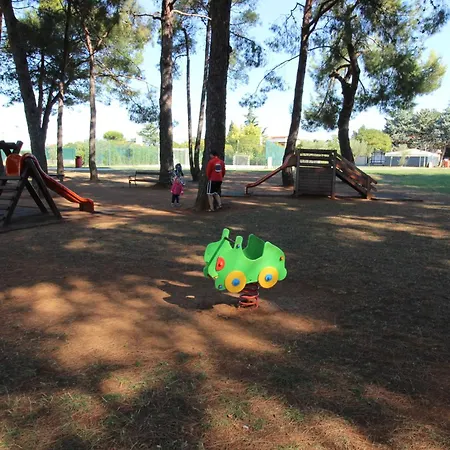 Ariel A4, Quiet Area Only 2 Km From The Beach Villa *