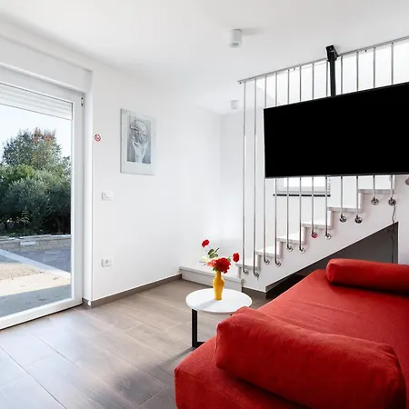 Villa Ariel A4, Quiet Area Only 2 Km From The Beach Filipac